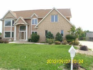 4546 122nd St, Milwaukee, WI 53228-4408