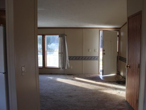 15560 Division Ave, Cedar Springs MI 49319 exterior