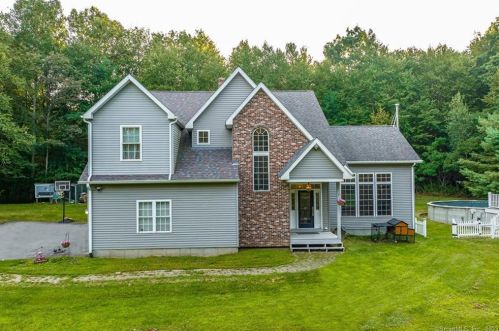 304 Ledge Rd, Killingly CT 06241-1910 exterior