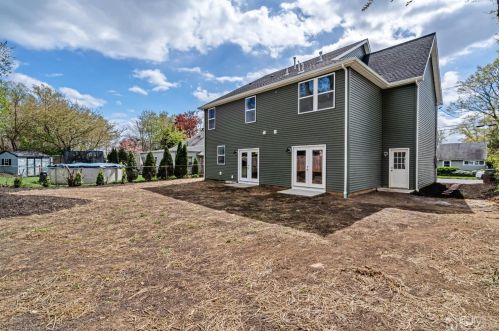 22 Stiles Rd, Edison NJ  08817-4137 exterior