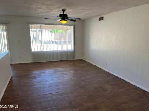 12605 42nd Ave, Phoenix AZ  85029-1913 exterior