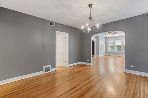 4859 Central Ave, Chicago IL 60634-4426 exterior