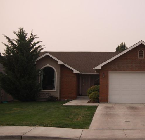 8504 Midvale Rd, Yakima WA  98908-9323 exterior