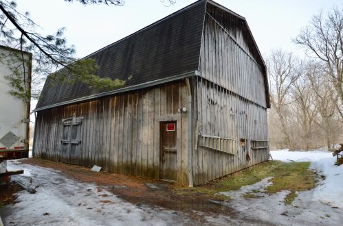 3822 Barreville Rd, Bull Valley IL 60012-2162 exterior