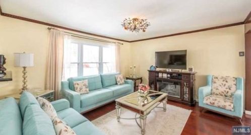 35 Orchard St, Teaneck NJ  07666-5001 exterior