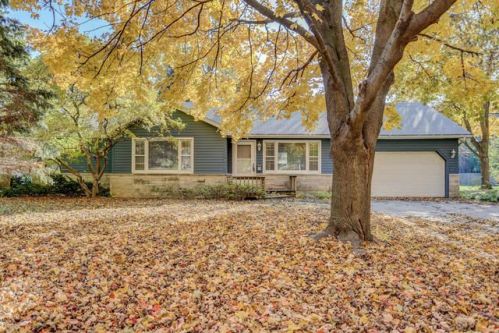 603 Hessel Blvd, Champaign IL  61820-6328 exterior