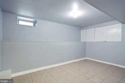 6662 Kings Hwy, Alexandria VA 22306-1506 exterior