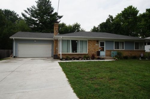 1170 Meadowlane Dr, Grand Rapids, MI 49508-4637