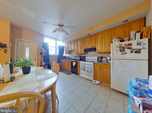 2001 13 St, Philadelphia PA 19148-5503 exterior