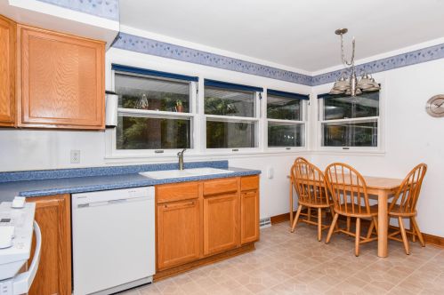 87 Baseline Rd, Plainwell MI 49080-9549 exterior