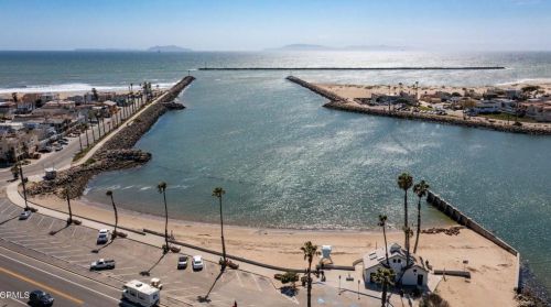 128 Camarillo Ave, Oxnard CA  93035-4605 exterior