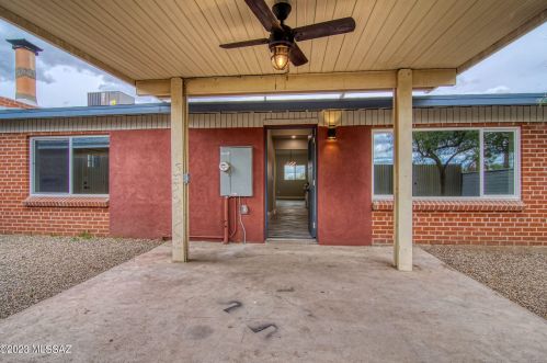 892 Glenn St, Tucson AZ  85705-4120 exterior