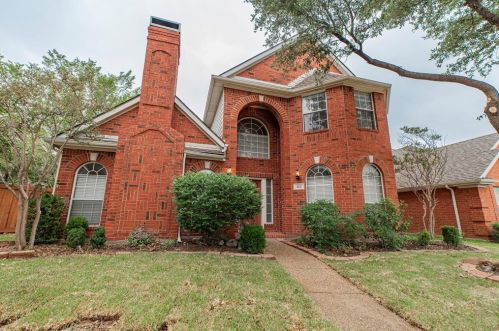 112 Midcrest Dr, Irving TX  75063-4821 exterior