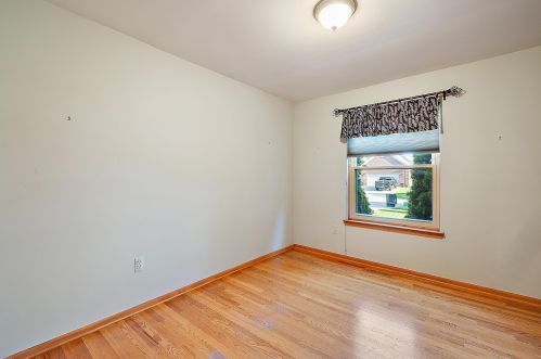 21855 Town Gate Dr, Macomb Township MI 48044-3791 exterior