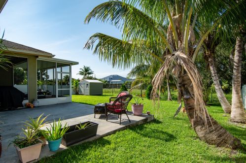 1080 Romaine Ln, Fort Pierce FL 34953-3675 exterior