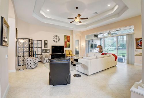 10468 Whitewind Cir, Boynton Beach FL 33473-7881 exterior