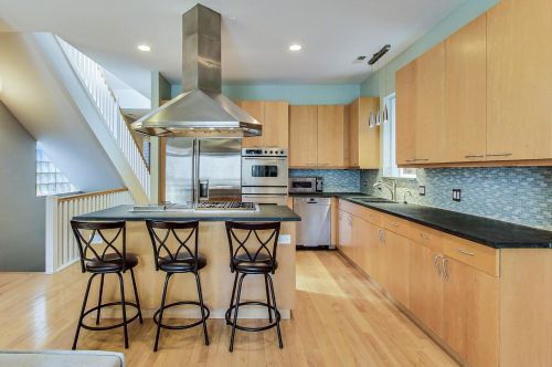 2637 Wayne Ave, Chicago IL 60614-1231 exterior