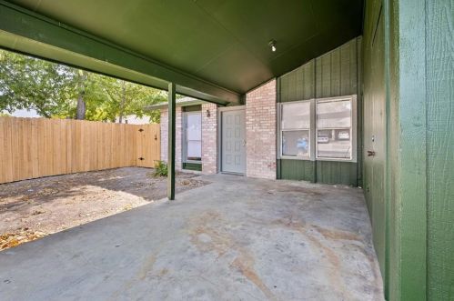 903 Fieldwood Dr, Austin TX 78758-5705 exterior