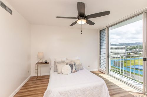 1077 Ala Napunani St, Honolulu HI  96818-1759 exterior