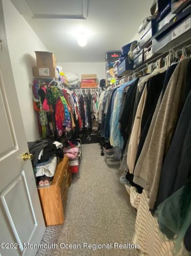 57 Dunham Ave, Edison NJ 08817-3362 exterior