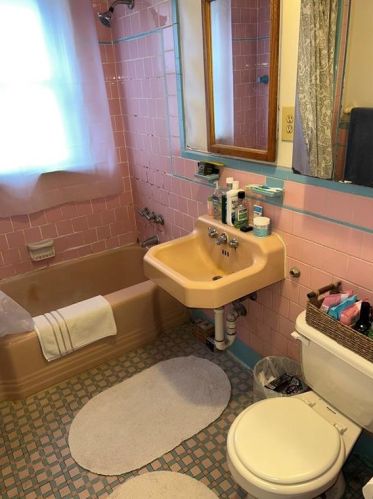 65 Hamlin St, Providence, RI 02907-3620