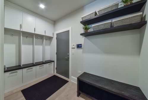 130 Aurora Ave, Naperville IL 60540-6503 exterior