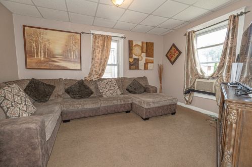 102 Chapel St, Waukegan IL 60085-5410 exterior