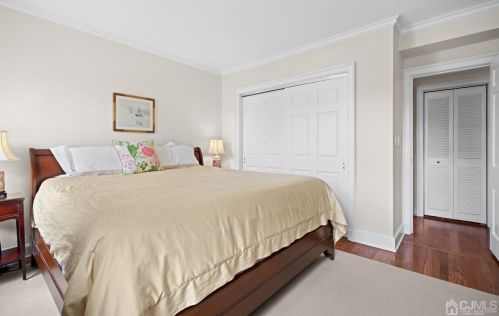 25 Palmer Sq, Princeton NJ 08542-3723 exterior