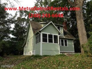 15543 Fenton, Detroit MI  48239-3527 exterior