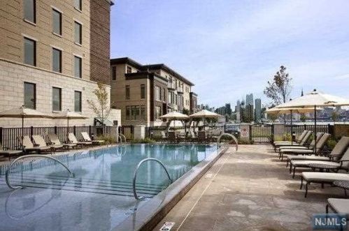 53 Eton Row, Union City NJ 07086 exterior