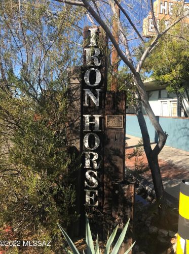 729 9 St, Tucson AZ 85716-4714 exterior