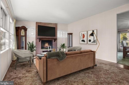 12 Dorothy Ln, Rockville, MD 20851-1543