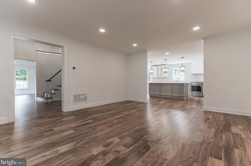 1905 Heritage Rd, Huntingdon Valley PA  19006-7813 exterior