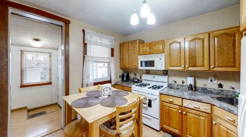 4617 Wrightwood Ave, Chicago IL 60639-1844 exterior