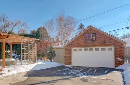 1206 Bayard Ave, Saint Paul MN 55116-1637 exterior