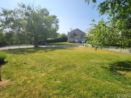 2919 Woodbridge Ave, Edison NJ 08837-3308 exterior