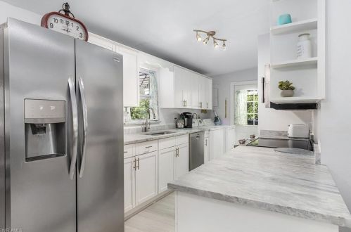 1261 12 Ave, Naples FL 34120-3454 exterior