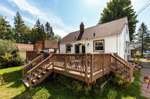 2707 Hagberg St, Duluth MN 55811-2802 exterior