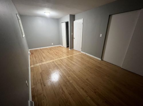 6818 Clovernook St, Milwaukee WI 53223-5754 exterior