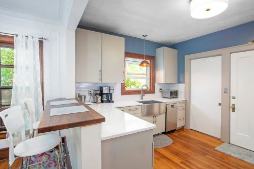 800 Sigsbee St, Grand Rapids MI 49506-2536 exterior