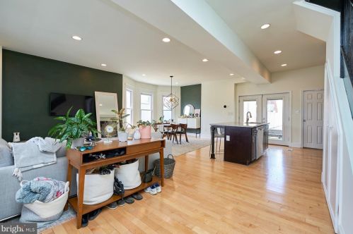 1202 Franklin St, Washington DC  20017-2420 exterior