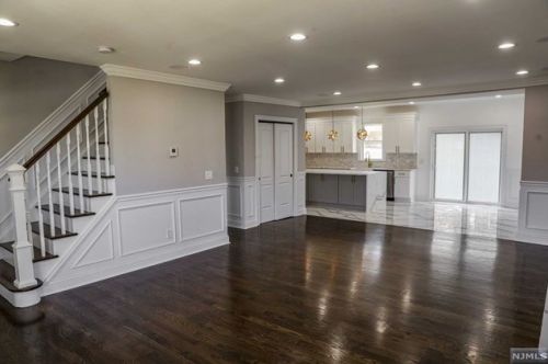 83 Columbia St, Wood-Ridge NJ  07075-2403 exterior