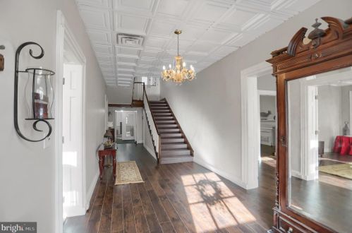 301 Penn St, Huntingdon PA 16652-1609 exterior