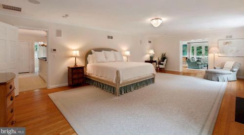 11013 Cripplegate Rd, Rockville MD 20854-1630 exterior