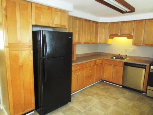 47 Pne Vly Dr, Pittsburgh PA 15239-2841 exterior