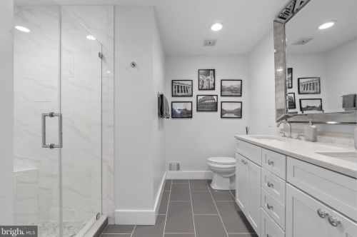 9301 Bentridge Ave, Rockville MD 20854-2860 exterior