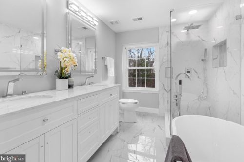 8916 Copenhaver Dr, Rockville MD  20854-3009 exterior