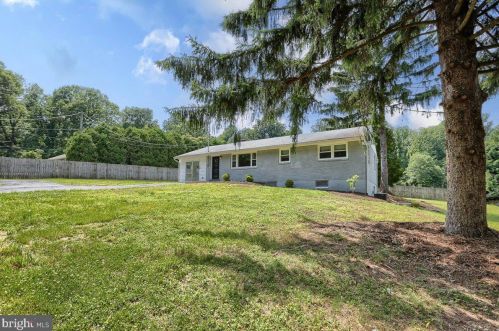2024 Miller Rd, Hummelstown, PA 17036-8761