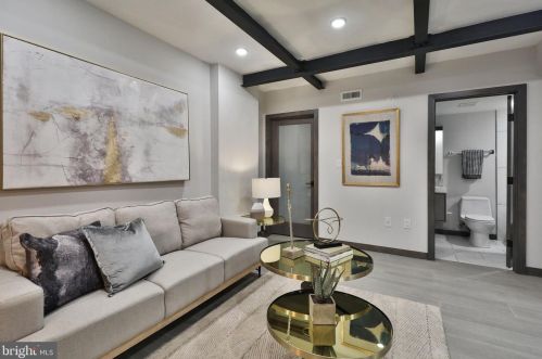 613 Bainbridge St, Philadelphia PA 19146-2413 exterior