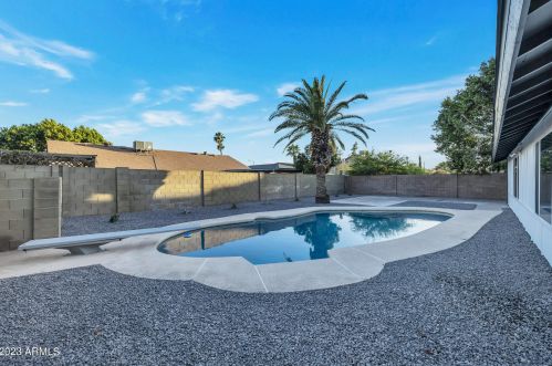 4175 Evans Dr, Phoenix AZ 85032-5574 exterior